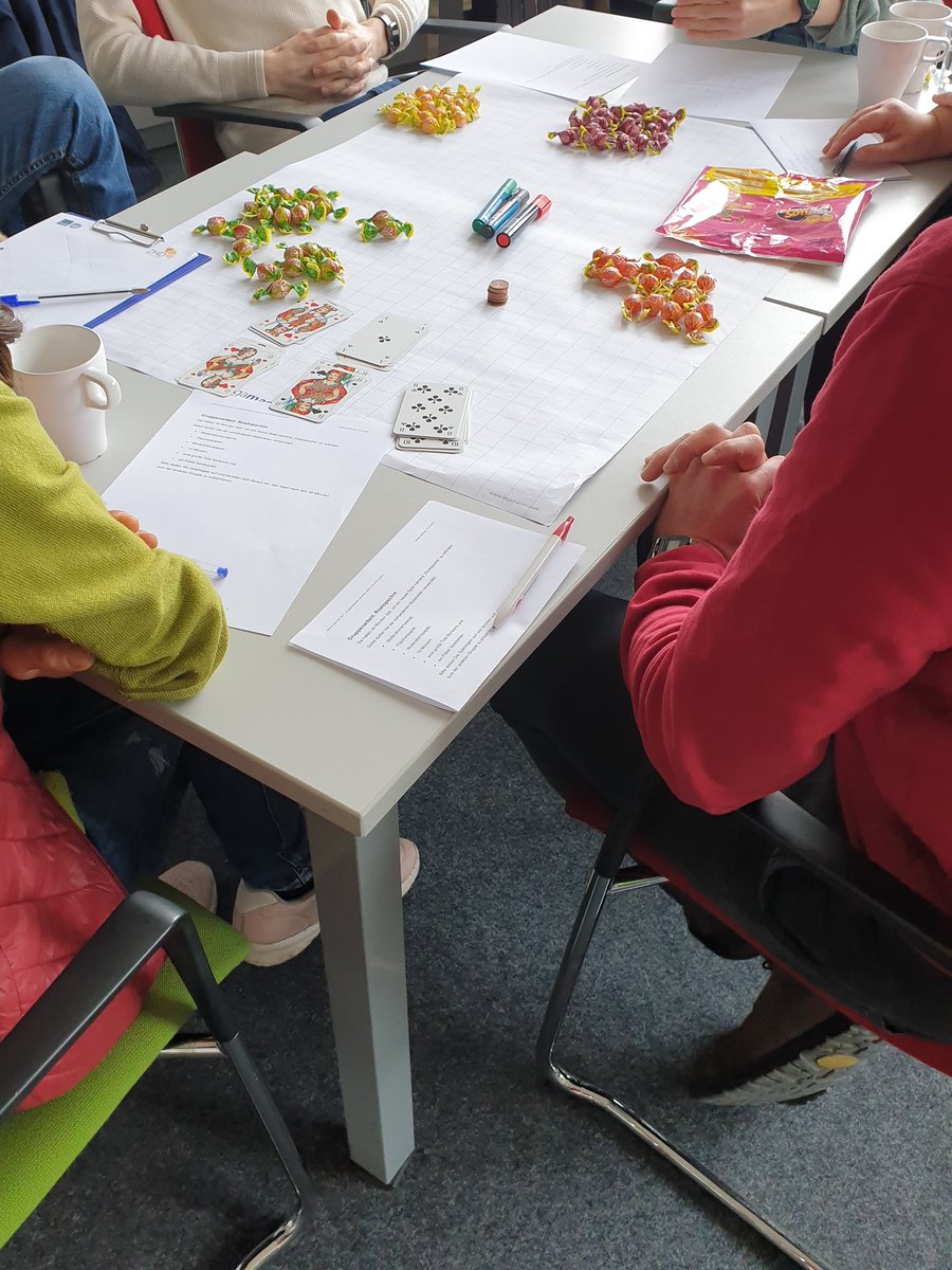 Heute wird an der <a href="/UniCologne/">Universität zu Köln</a> gespielt! 🎲 Alles im Namen der #Hochschuldidaktik.