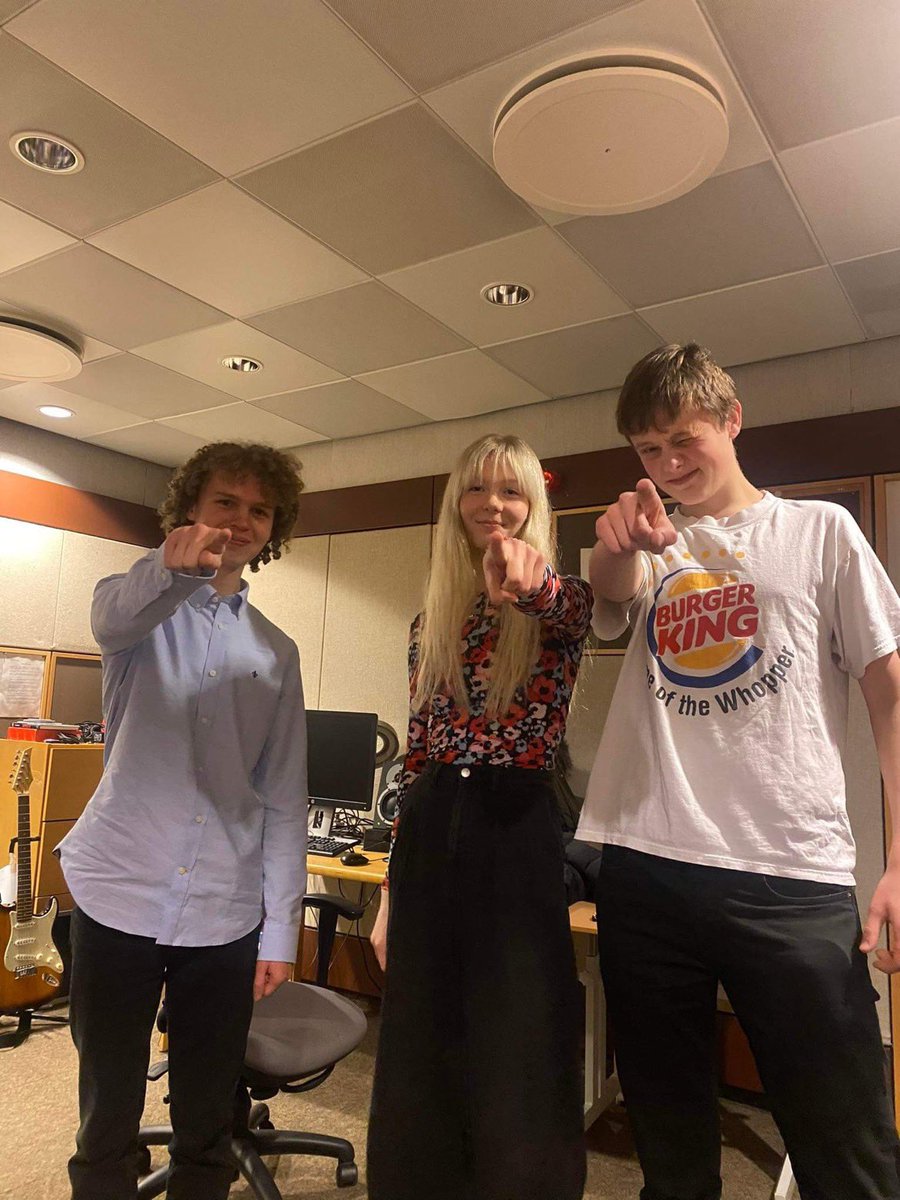 gettubeturMR's tweet image. ÞÚ ætlar að horfa á úrslit Gettu betur í kvöld kl. 20:00! #gettubetur