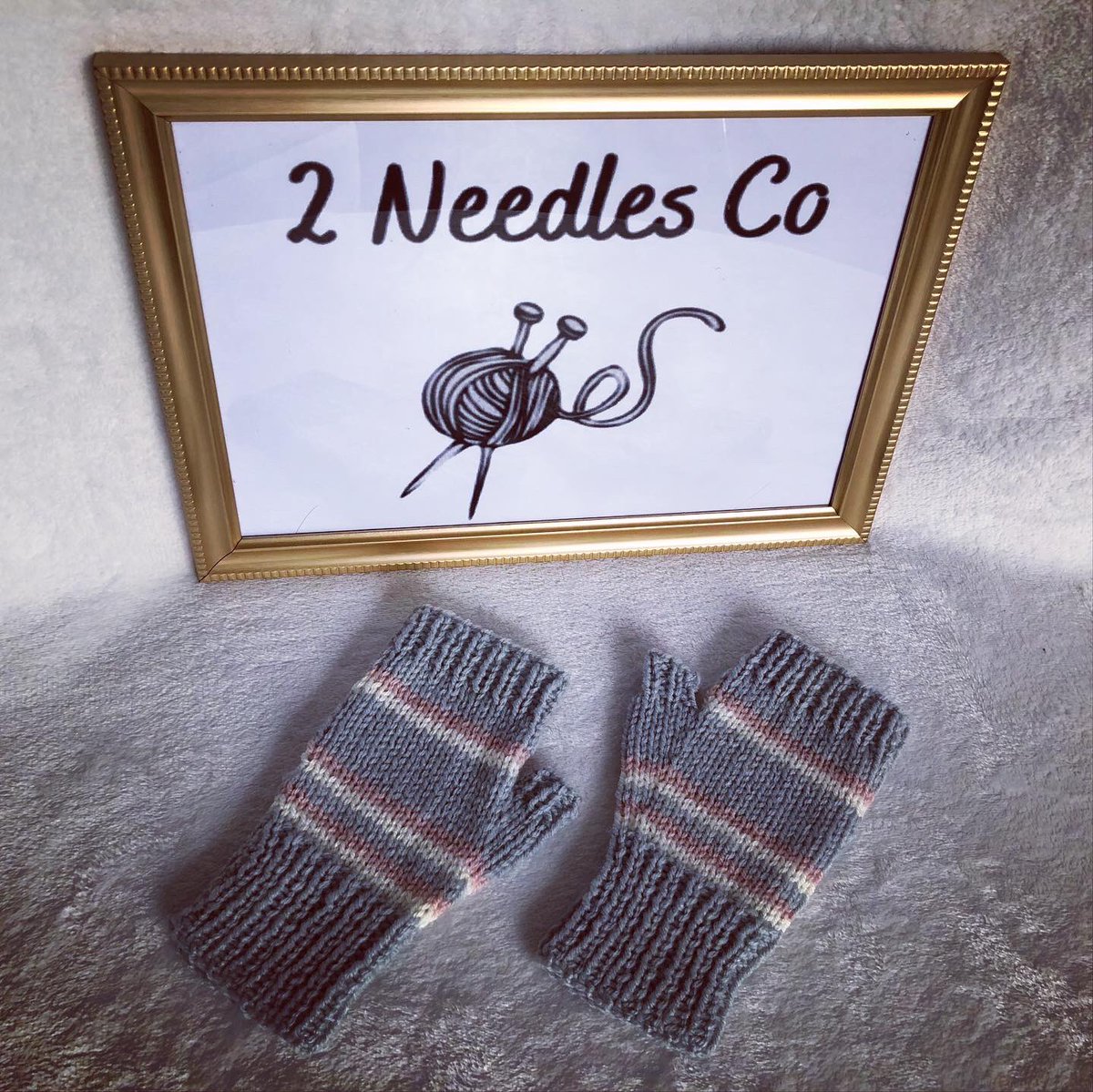 2needlesco's tweet photo. Fingerless gloves available now on Etsy, link in bio 🧶 https://t.co/kHMbkRZn0K