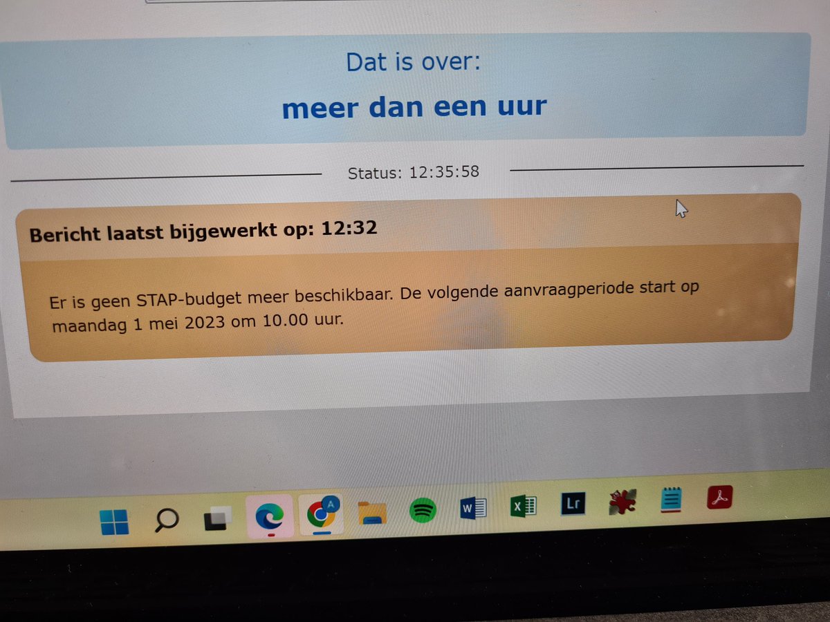 AnnekeLinde's tweet photo. It's a wrap...#uwv #stapbudget. Weer een ochtend naar de gallemiezen... https://t.co/uNyuVAQw6z
