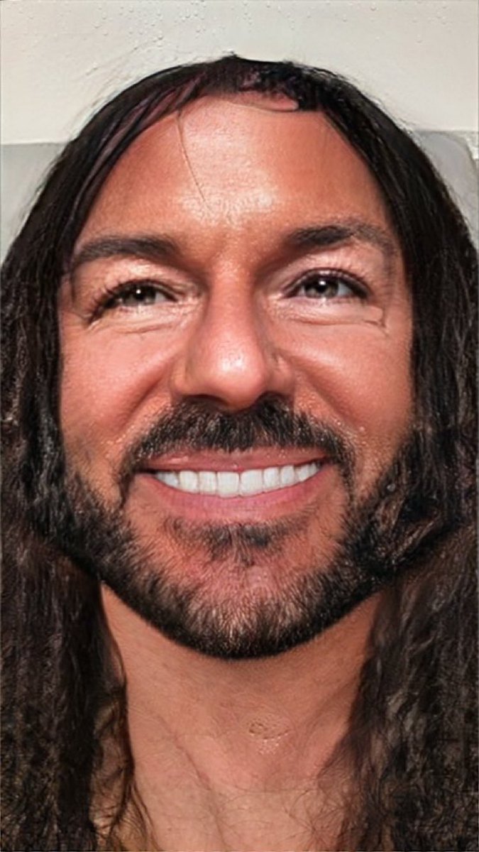 theburakisik's tweet photo. @rickygervais Holly Ricky!! https://t.co/EgBAHw7K3g