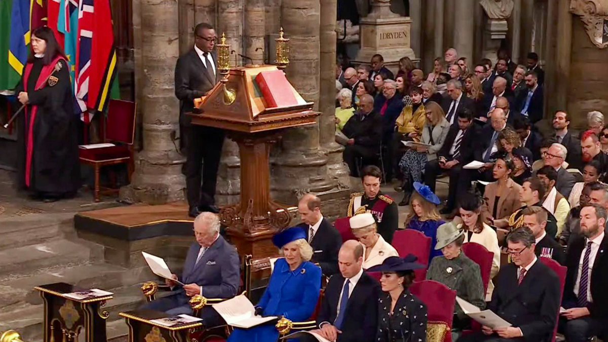 RwandaInUK's tweet photo. 📸 #CommonwealthDay 2023 was momentous!

@Urukerereza, Rwanda’s national ballet left audiences awestruck in @wabbey.

Minister @Vbiruta represented Rwanda as Commonwealth Chair-In-Office.

The Minister &amp; HC @BusingyeJohns met King Charles III at the Buckingham Palace reception. https://t.co/RCEshYPv6y