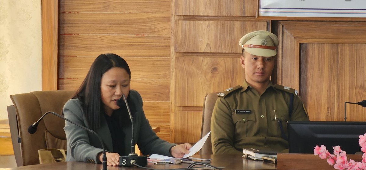 diprotawang's tweet photo. An awareness programme on #CrimeagainstWomen #PWDVact2005 #PoSHact2013 #missionShakti & #Women's Right was held today in the conference hall of DC Tawang. The Presiding Officers/Members of #InternalcomplaintCommittee and women officers attended the programme https://t.co/FGR2q5oP3A