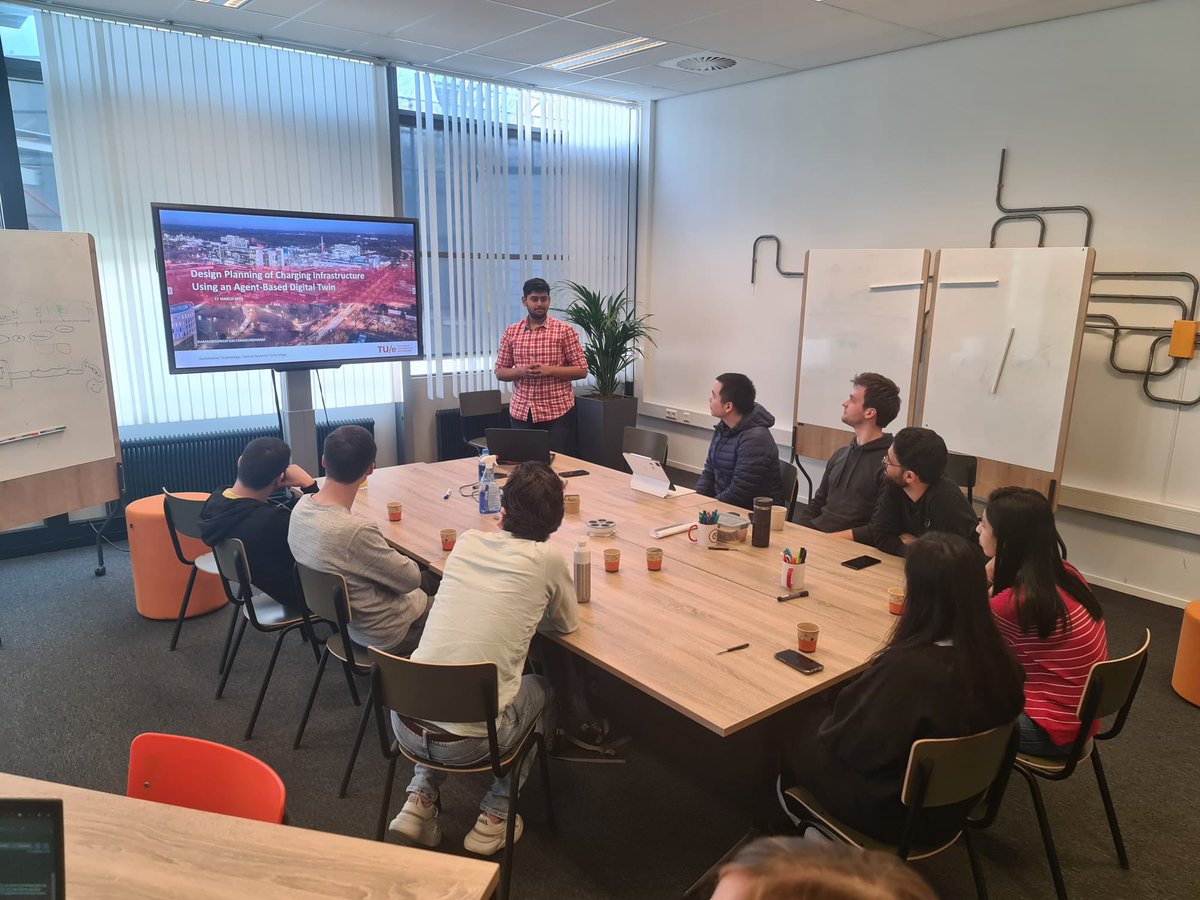 Currently happening at our HQ: presentation of Ramakrishnan Kalyanasundaram on “Design Planning of Charging Infrastructure” using an agent-based digital twin. Super interesting! 💡