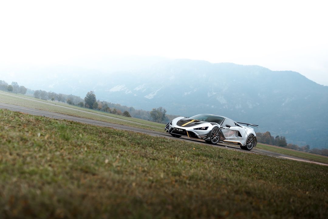 tushekofficial's tweet photo. Echoing through the mountains 🏞
#tushek #ts900 #letsrace #slovenia https://t.co/zYKtFLLygM