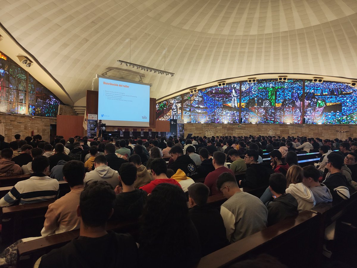 eduSatoe's tweet image. Turno de mi querido @powi_ban en la #SHS2k23 analizando movimientos de Cryptomonedas de diferentes estafas reales!! Equipazo @AllPentesting 🤟😎 #CórdobaPower