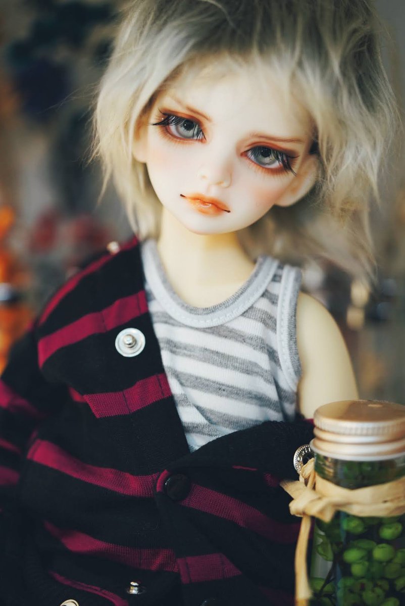 shudo_doll's tweet photo. こちらのカラーのウィッグも大好き。
元々素ヘッドをお迎えした時に、この色の髪にしたかったので、よく似合ってくれて嬉しいです。本当に素敵なメイクに仕上げて下さってありがとうございます!
#khemdoll
#DIMdoll #DIMAce https://t.co/VO1O5iGNiu