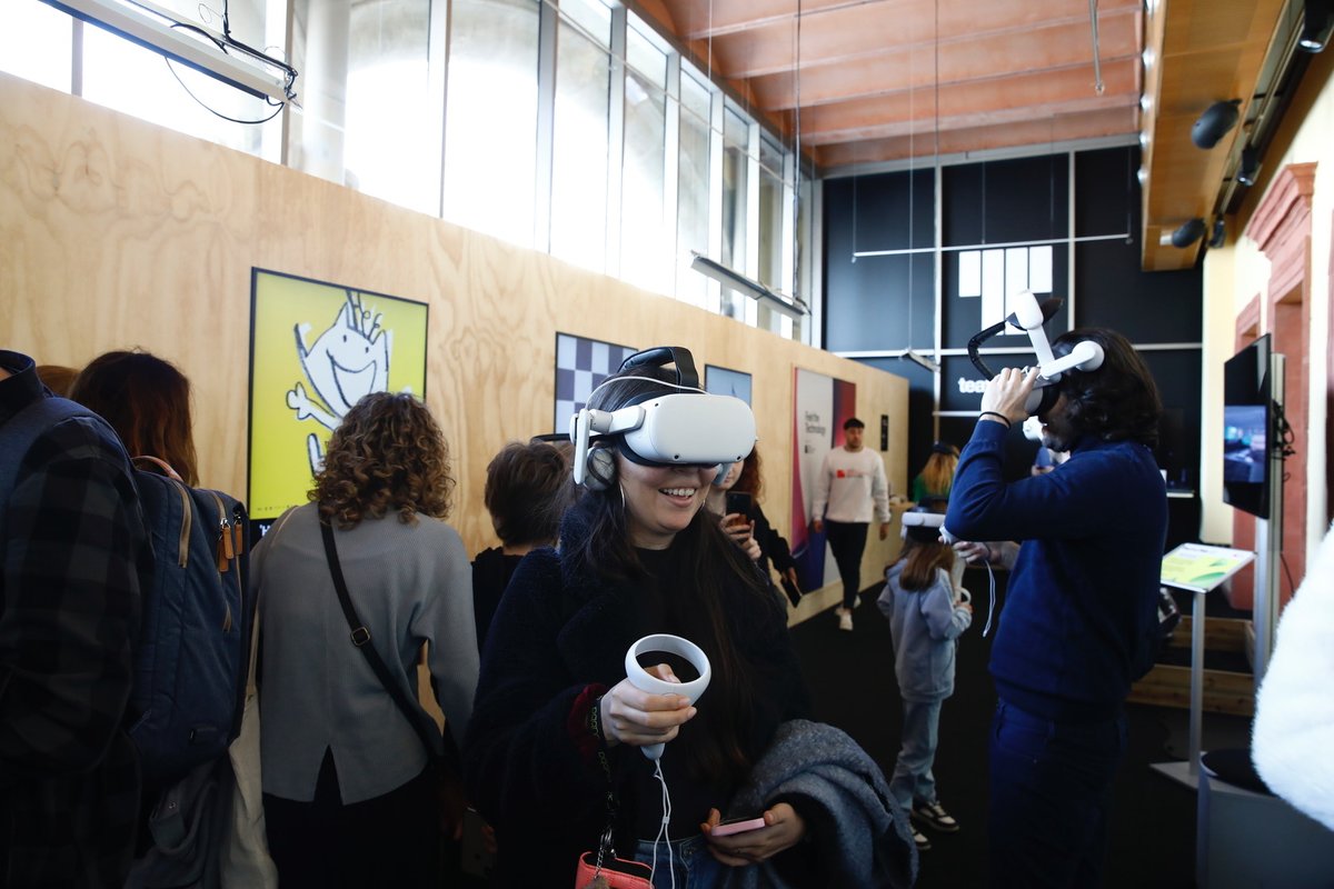 MWCapital's tweet photo. ✨ El festival es celebra aquest cap de setmana al @teatrelliure i compta amb  activitats, xerrades i debats gratuïts i oberts a la ciutadania amb experts com @NeilHarbisson, @chemaalonso, @sorluciacaram, @handsolooficial o @gerardromero

#TechAndPlay23 https://t.co/7fnlVhXoYe