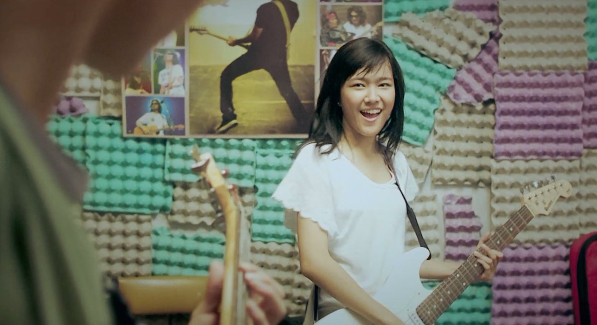 ย้อนกลับไปช่วง 13 ปีที่แล้ว ทีมงาน #Suckseedห่วยขั้นเทพ บอกว่านักแสดงที่หายากที่สุดในเรื่องคือบท เอิญ เพราะยุคนั้นการจะหาเด็กวัยรุ่นผู้หญิงที่สามารถเล่นกีตาร์ได้ระดับเทพเป็นเรื่องยากมากๆ สุดท้ายก็ไปเจอ แนท-ณัฐชา ซึ่งเป็นลูกสาวของแหลม มอริสัน (เจ้าของฉายากีตาร์คิงเมืองไทย)