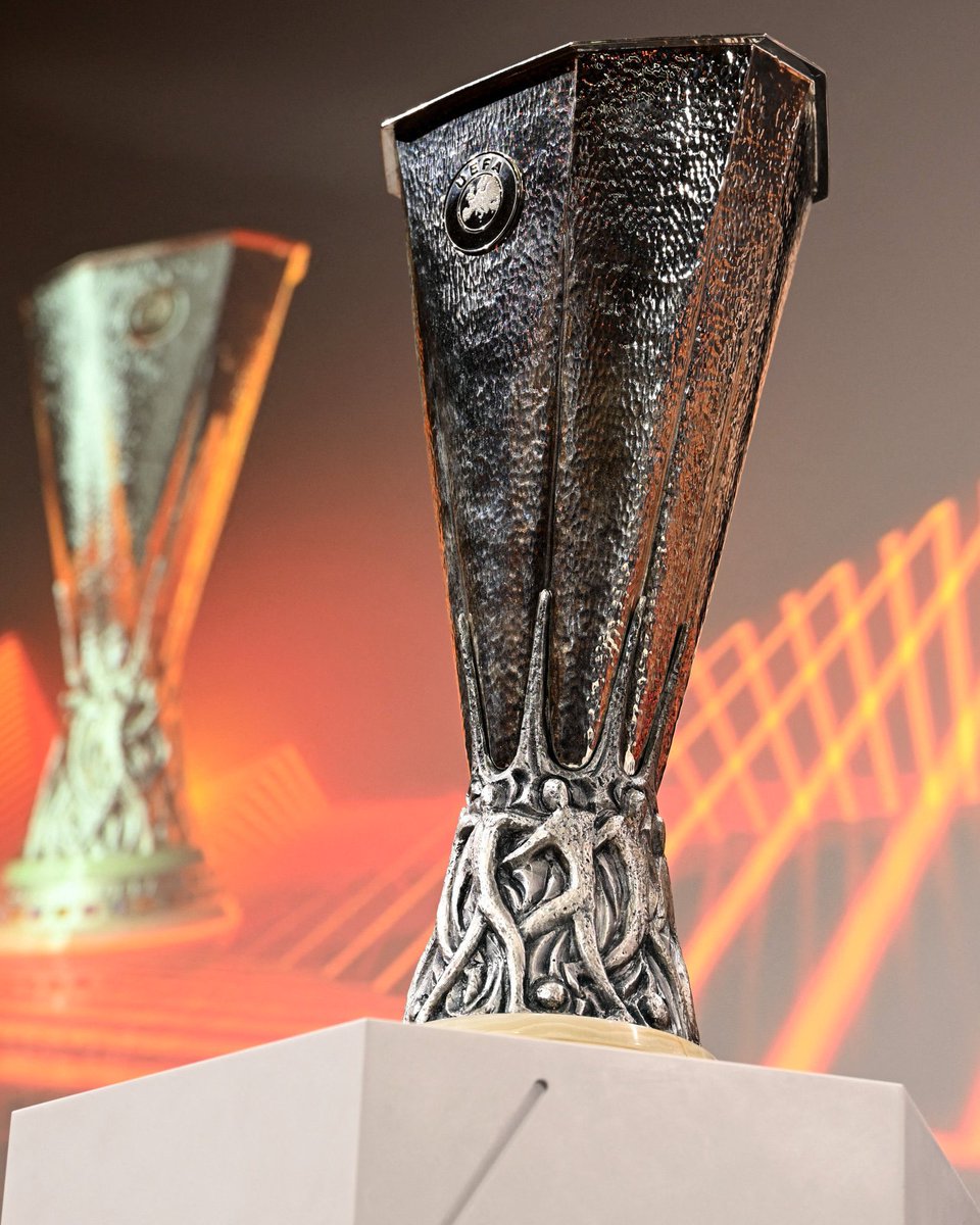 The #UEL Quarter-Final draw🟠:

🏴󠁧󠁢󠁥󠁮󠁧󠁿 #MUFC vs Sevilla 🇪🇸 
🇮🇹 Juventus vs Sporting CP 🇵🇹 
🇩🇪 Bayer Leverkusen vs Union SG 🇧🇪 
🇳🇱 Feyenoord vs Roma 🇮🇹

Who’s lifting this trophy?