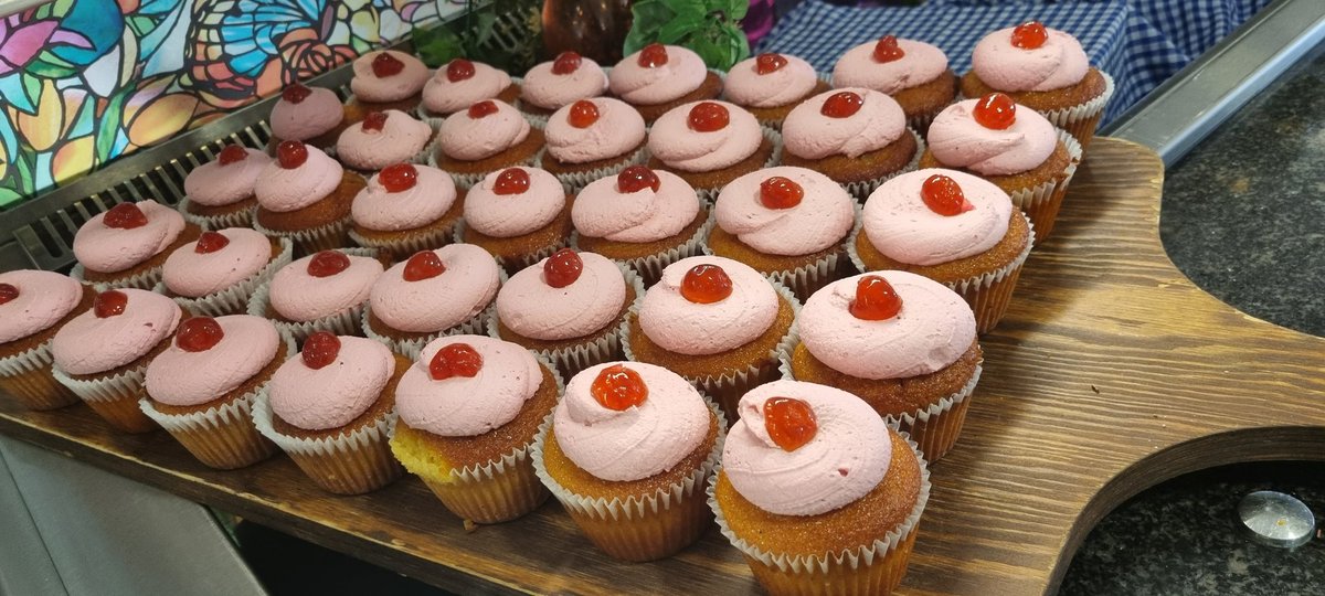 It's Friday!!!! 
Todays lunch <a href="/IndiesSodexo/">IndependentsBySodexo</a> <a href="/PjWilson03/">PJ</a> <a href="/SodexoYarm/">Sodexo@Yarmschool</a>