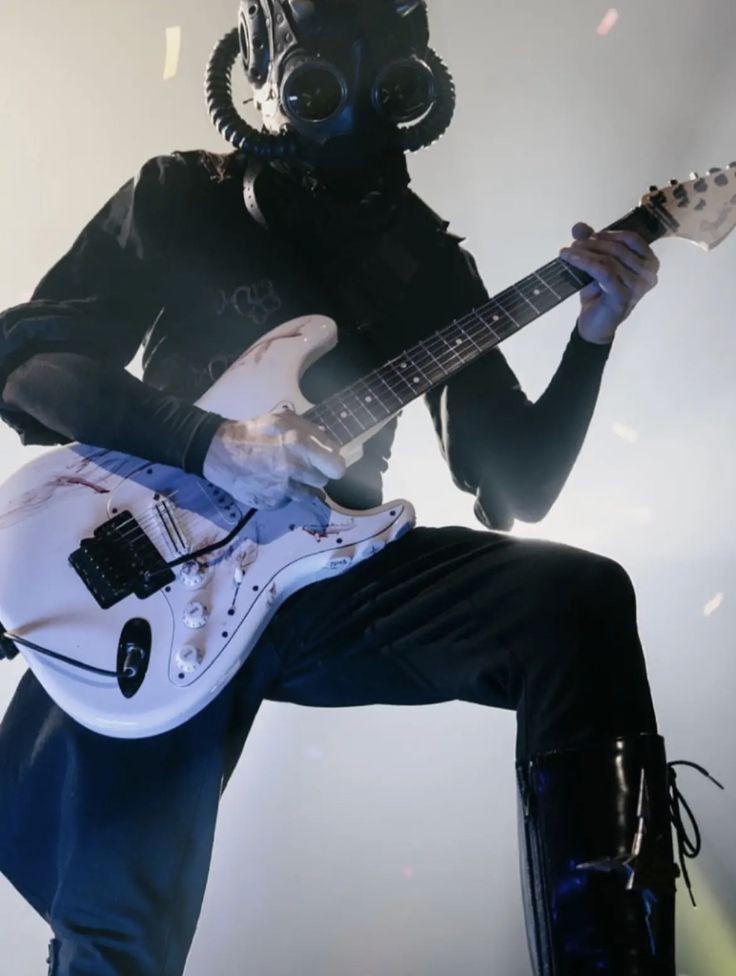 YoelTerzo's tweet photo. guitar blood π©Έ
#sodoghost #ghostband https://t.co/LCIi1LbRPw