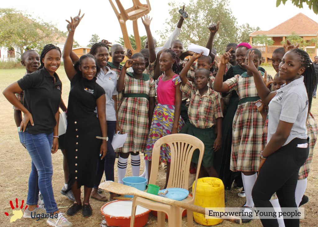 We had a training on how to making liquid soap under our skills development program. A side from education, children need practical skills as well amid at addressing matters to do with livelihoods and unemployment #BugiriOutReach #EmpoweringYoungPeople