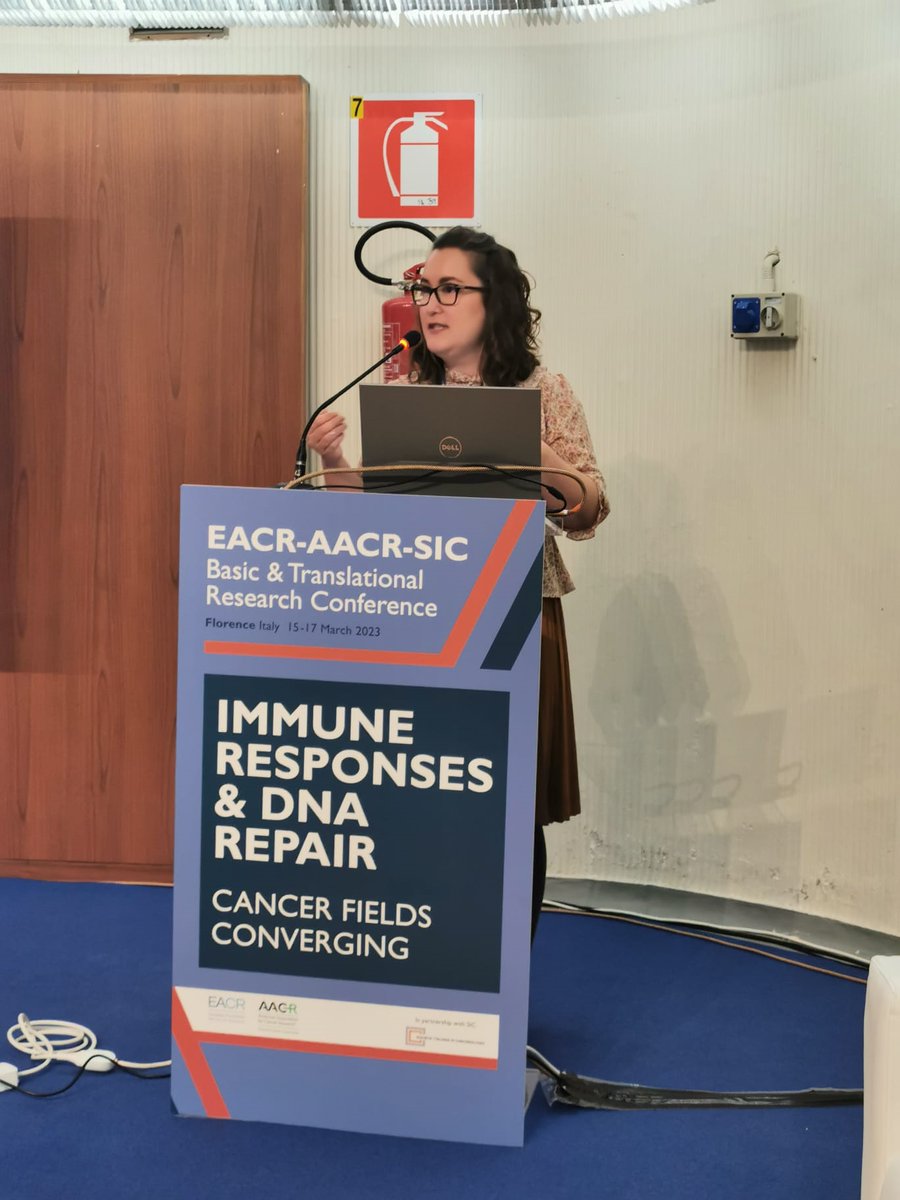 bbglab's tweet photo. Good representation of the Lab at #EASImmuneResponses Conference this week. 

1⃣ Katyayani Anshu with her poster
2⃣  Erika López-Arribillaga presenting at Poster Spotlight
3⃣ And later today Nuria López-Bigas will give a talk on "Mutational Signatures of Cancer Treatments" https://t.co/3xKkijg7lx