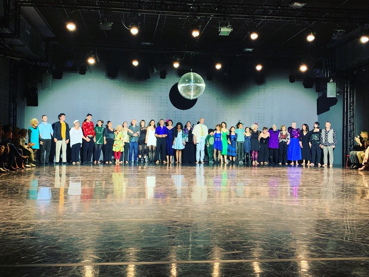 Hannah_YD's tweet photo. 36 hours in Marseille visiting Klap Maison pour La Danse. Beautiful to meet #performinggender colleagues in person and see the community of Marseille perform. My heart is full. https://t.co/qOIHajSg6B