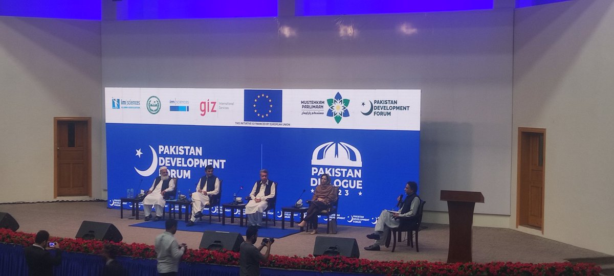 Alex4500000's tweet photo. We're honored to host @Noreen_Naseer @mjdawar @a_siab and Habibullah khtk at the #PakistanDevelopmentForum , happing at the #IMSciences Peshawar . Discuss the on #governance related challenges of merged areas 
#IAA #Reunion23 #PakistanDialogue2023 https://t.co/fs243rLbmw