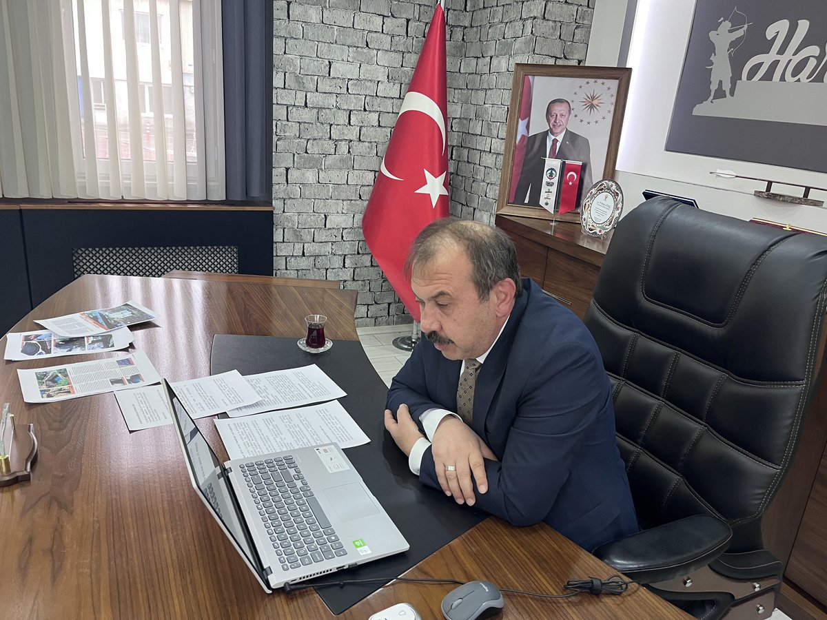 Atas_Yilmaz's tweet photo. U.Ü. Mimarlık Fakültesi akademisyen ve 60 öğrenci kardeşime Kentsel Tasarım dersi kapsamında yapılan "Sürdürülebilir Kırsal Turizm" çalışmaları için örnek gösterilen Harmancık‘ımız ve ekolojik turizmimiz hakkında bilgi verdik. Akademisyen ve Öğrenci kardeşlerime teşekkür ediyorum https://t.co/aPVjDma1Au