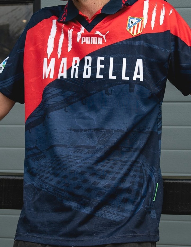 cholitocontento's tweet photo. Si se pudiera hacer una de las dos camisetas, con cual te quedarias???

🔄 Marbella
❤️ Bandai https://t.co/H7psbKP8W6
