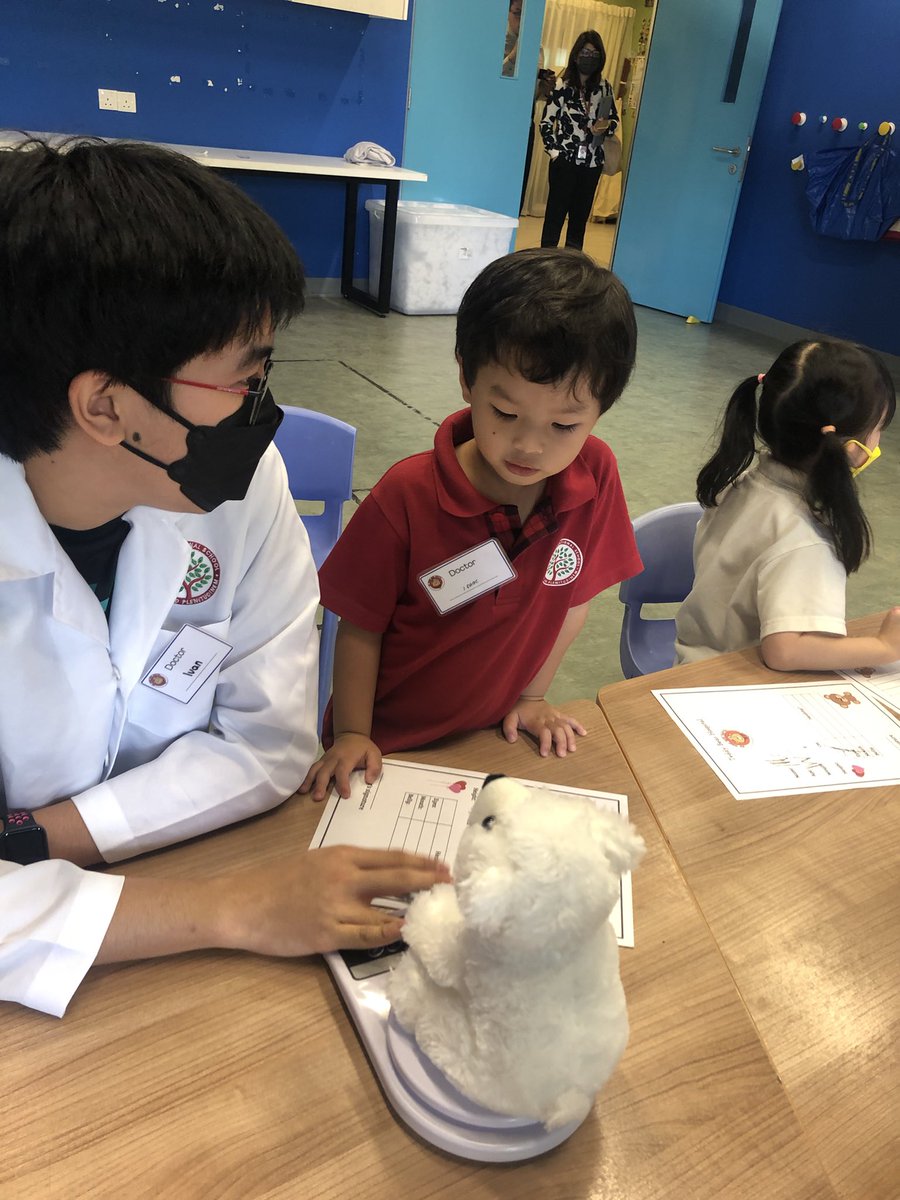 Ms Laura tweet media