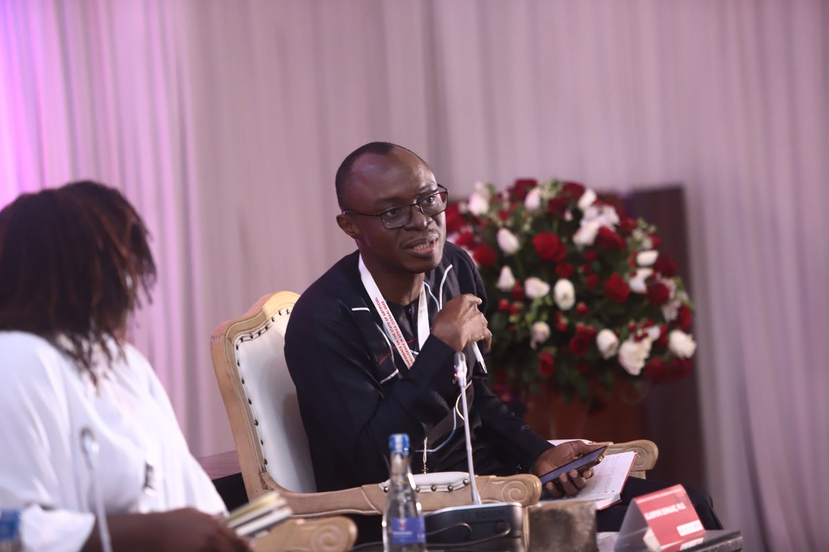 StrathCIPIT's tweet photo. @diposennaike speaks of a challenge that there is no funding for #AIinAfrica from within Africa but from the West. He urges sensitization of the importance of AI to implore further internal funding. 

Join the conversation – https://t.co/UZXPuO2Rx6 
#cosaa2023 https://t.co/o1DBthvrOE