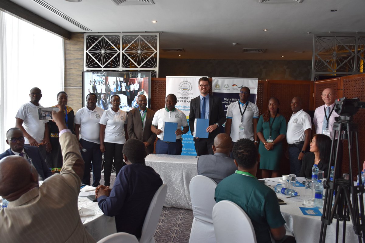 eacgiz's tweet photo. His remarks peaked with the signing of a new EUR2.5m implementation agreement for support to and through @iucea_info
@eacgiz continues to work with the Inter University Council for East Africa @iucea_info to improve employment related digital skills for young people in the region https://t.co/3TDAS8dPFF
