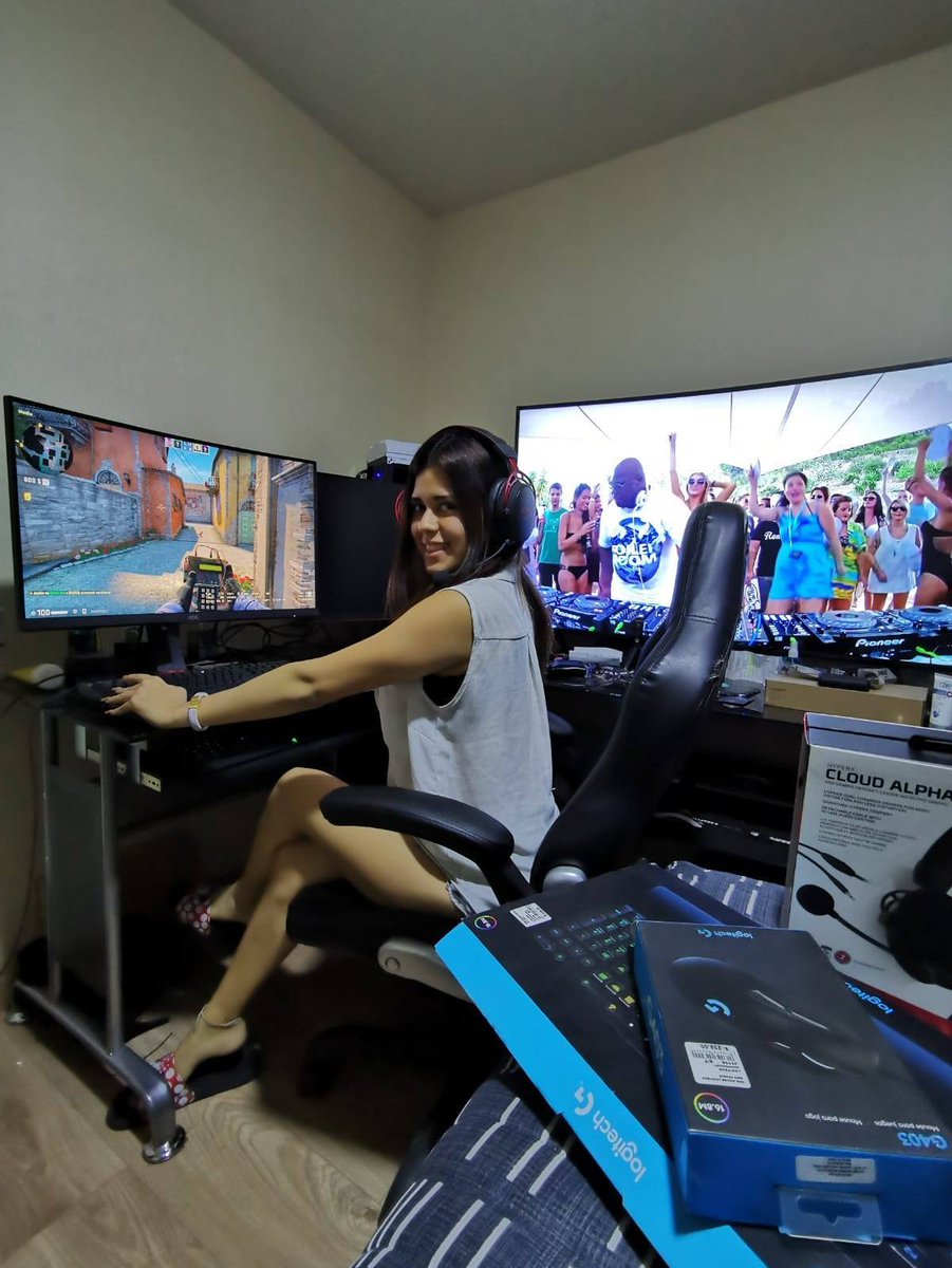 MarthaJuarezSa3's tweet photo. Un par de jueguitos nunca esta demas adoro el @Csgo
#gamesperu #csgolatam #chicagmer #limaperu https://t.co/bBwIubeWZi