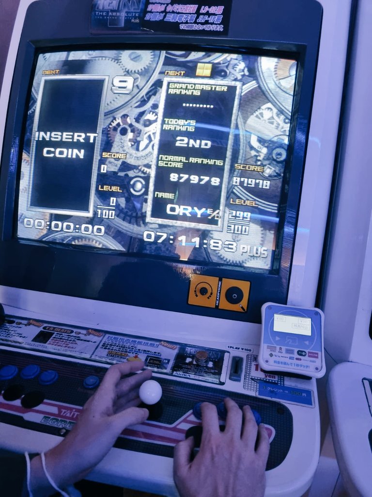 OrryRobinson's tweet photo. Came all the way to Akihabara, Tokyo to put my name on the daily Tetris leaderboard. https://t.co/iSgjENDFFb
