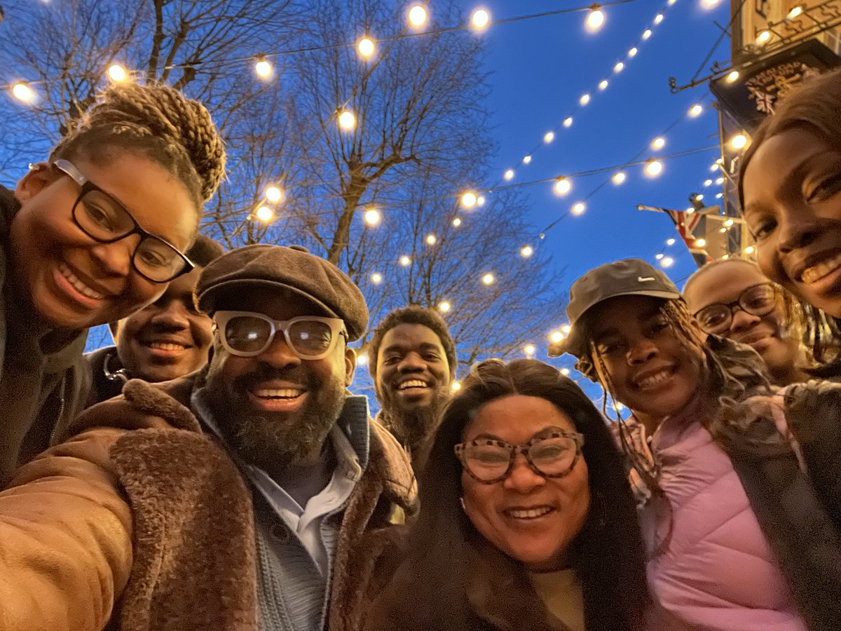 kunleafolayan's tweet photo. A great time with the Kings and Queens.

#solasobowale #family #holiday https://t.co/UtSbtHIhNE