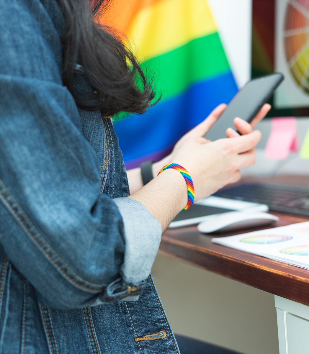 Une enquête ne.ch/enquete-lgbtiq est lancée auprès des personnes #LGBTIQ qui vivent, travaillent et étudient dans le canton de #Neuchâtel. Son but? Comprendre les défis auxquels elles sont amenées à faire face au quotidien.

cc <a href="/neuchatelville/">Ville de Neuchâtel 🇨🇭</a> @lachauxdefonds <a href="/VilleduLocle/">Ville du Locle</a>