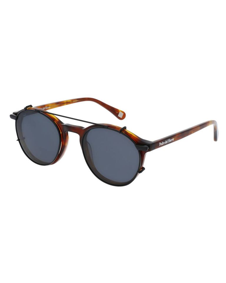 LentesOuro's tweet photo. Ideas de regalo para el día del padre !!! 🎁🎁🎁 En Opticalia Lentes de Ouro tenemos más modelos !!! 🎁🎁🎁 Ven a visitarnos !!! #verin #chaves #oimbra #cualedro #castrelodoval #laza #rios #vilardevos #agudiña #amezquita #vianadobolo #monterrei #diadelpadre https://t.co/1XjuKNIcj3