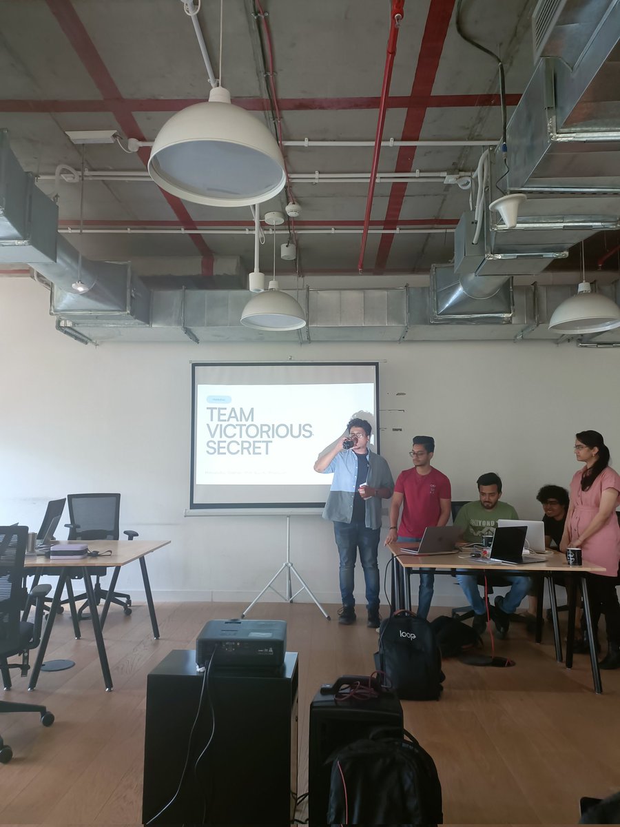 shreya_mukta's tweet photo. Hackathons enabling unabashed creativity @loophealthHQ https://t.co/NWa4aEkJ8W