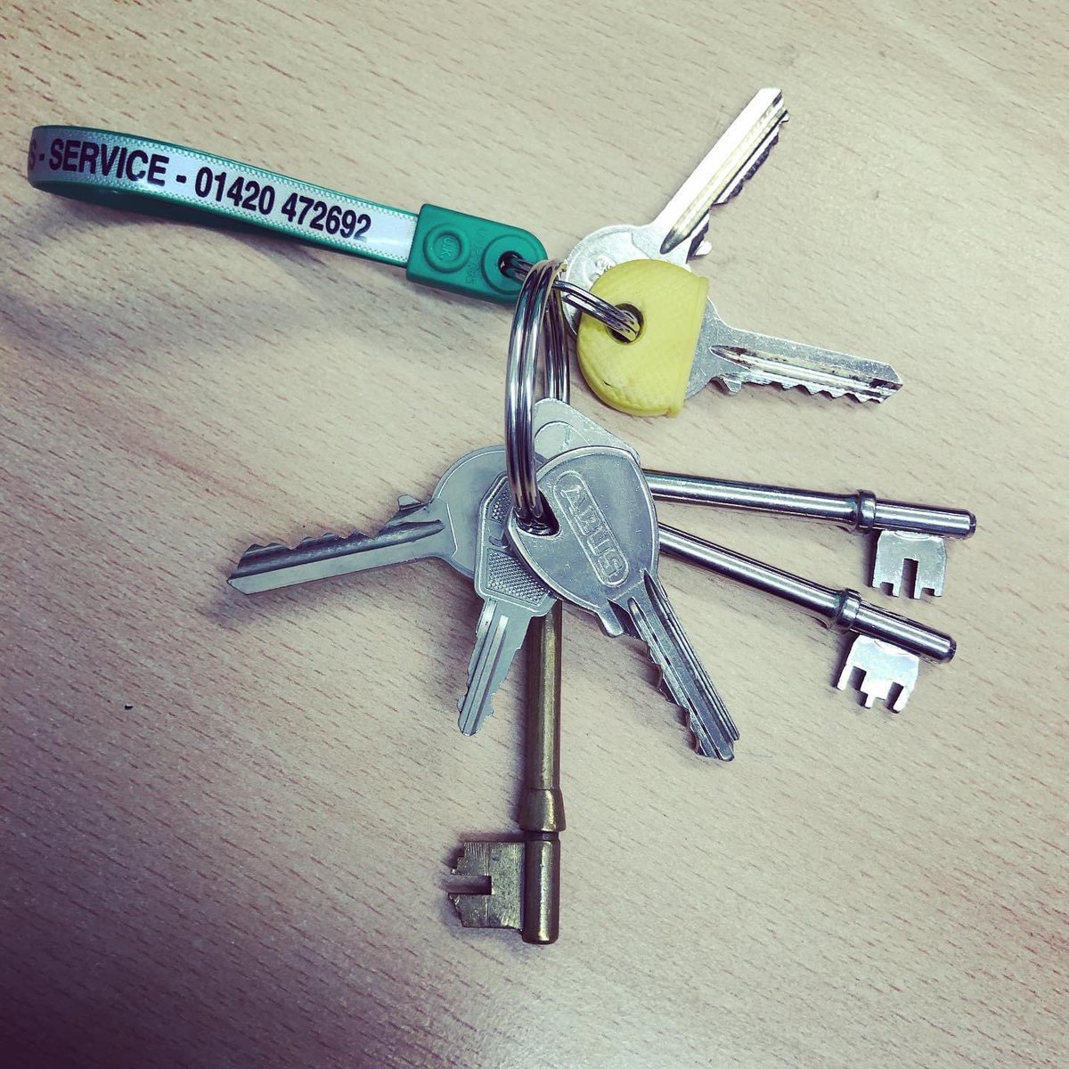 altistools's tweet photo. Need a spare key cut? Come in and see us, we have a vast range of key blanks and prices start from £4.50 inc vat. We are open from 7:30am to 5:00pm Mon to Fri and 8:00am to 12:00pm on Saturdays #keycutting #ironmongery #hardware #SmallBusinesses https://t.co/ceLR9MP0Xp