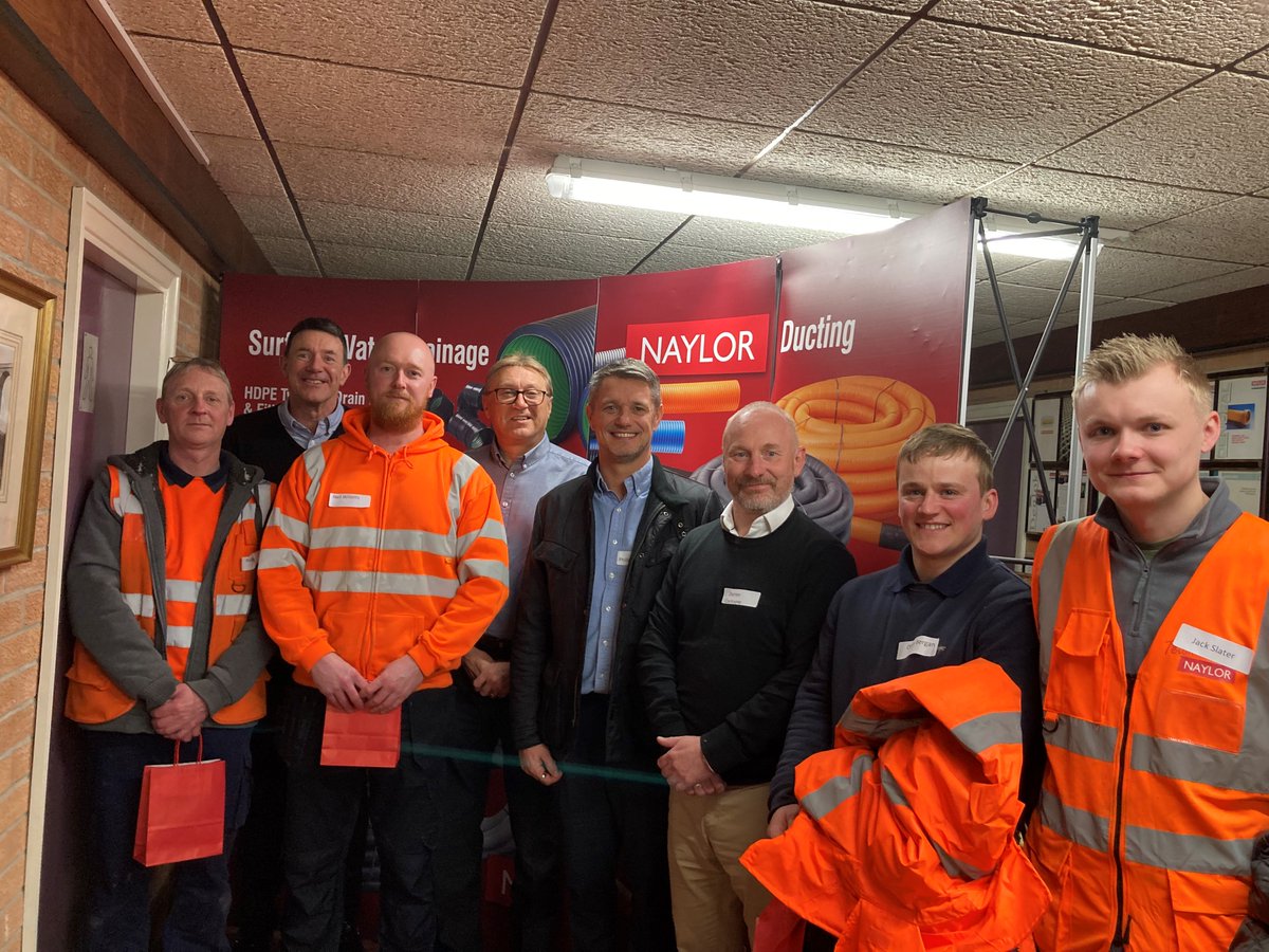Naylor_Ind's tweet photo. New starters lunch at our Cawthorne site with Edward Naylor and Richard Edwards.
Welcome to Team Naylor: Andrew, Neil, Phillip, Darren, Oliver and Jack.
#newstarters #welcome #teamnaylor #ukmanufacturing #manufacturing #construction #drainage #ducting #flowerpots https://t.co/rSjHeRBWxD