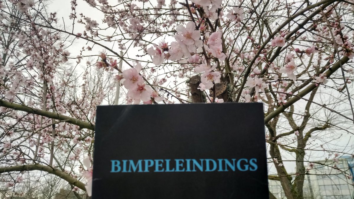 Socializing auf der #Dhd2023 mit Hilfsmitteln  des Kompetenzzentrums <a href="/TrierUni/">Universität Trier</a>  Danke für die lustigen Gespräche, die sich daraus entwickelt haben... Hier die Auflösung 
👉wdw.uni-trier.de/onlinewb/index…