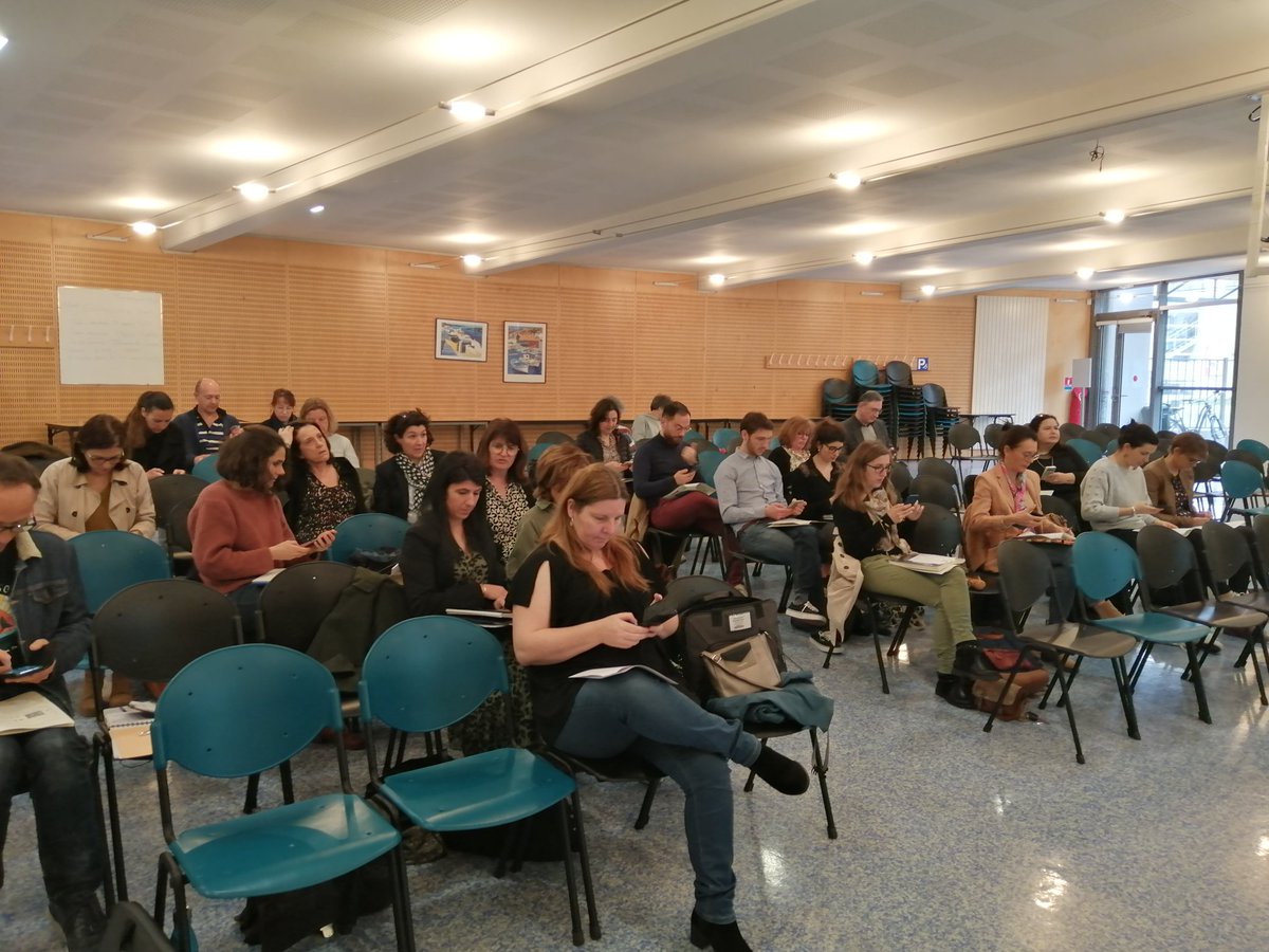SarpouletPascal's tweet photo. Début de la formation de la formation devoirs faits dans les Landes au collège Victor Duruy. Des coordinateurs très motivés après l'intervention du DASEN. https://t.co/NYyACJtmtl