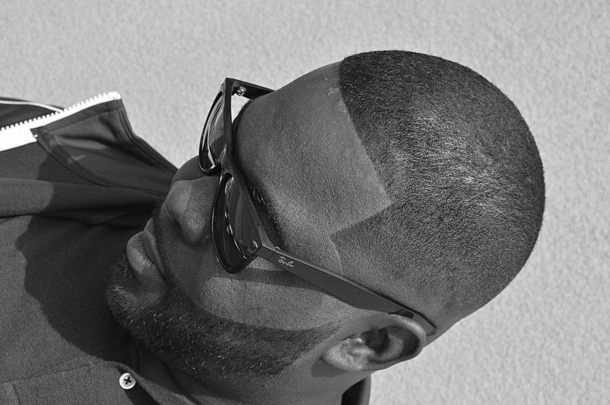 biggdeee's tweet photo. 💈✂️💺 https://t.co/guL7wjJKs2
