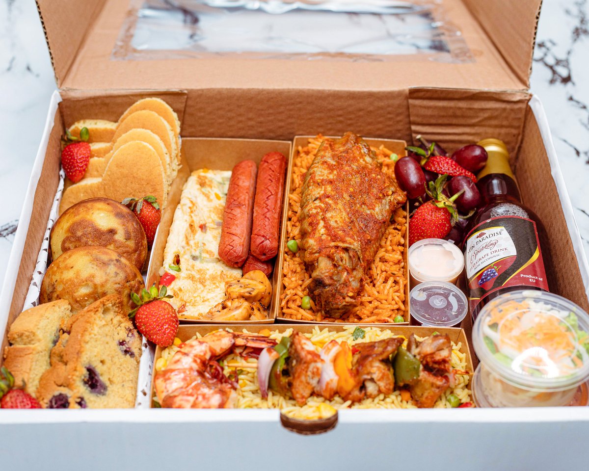 savouryheights_'s tweet photo. Mother's day food box for just 25k, wouldn't you like to order one? 😉  Waiting for @_Shege001 to get one too.  #VoteLP Banky Lebanese Mc Oluomo #VoteLPFromTopToBottom https://t.co/WglysCmrom