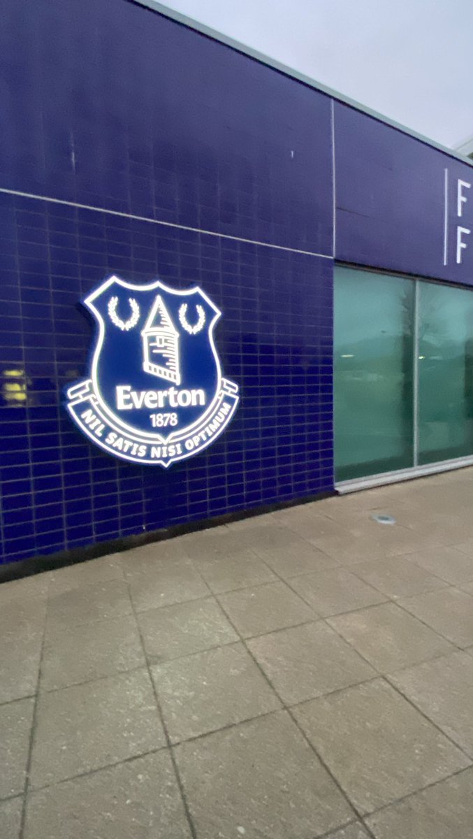 SpottedBy99's tweet photo. Massive thanks to @Everton for hosting our U14 group last night. Brilliant game, both teams playing some fantastic football. 🙌⚽️ #football #Everton #academy #talent #destinationfootball #youth https://t.co/ntigR5AVLv
