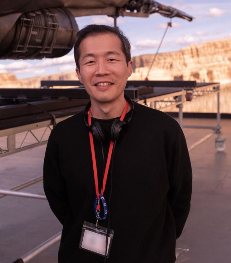 koreatimescokr's tweet photo. Director #LeeIsaacChung honored to join '#Mandalorian' team  https://t.co/S0aQglJejn https://t.co/SkqrGTJFBJ
