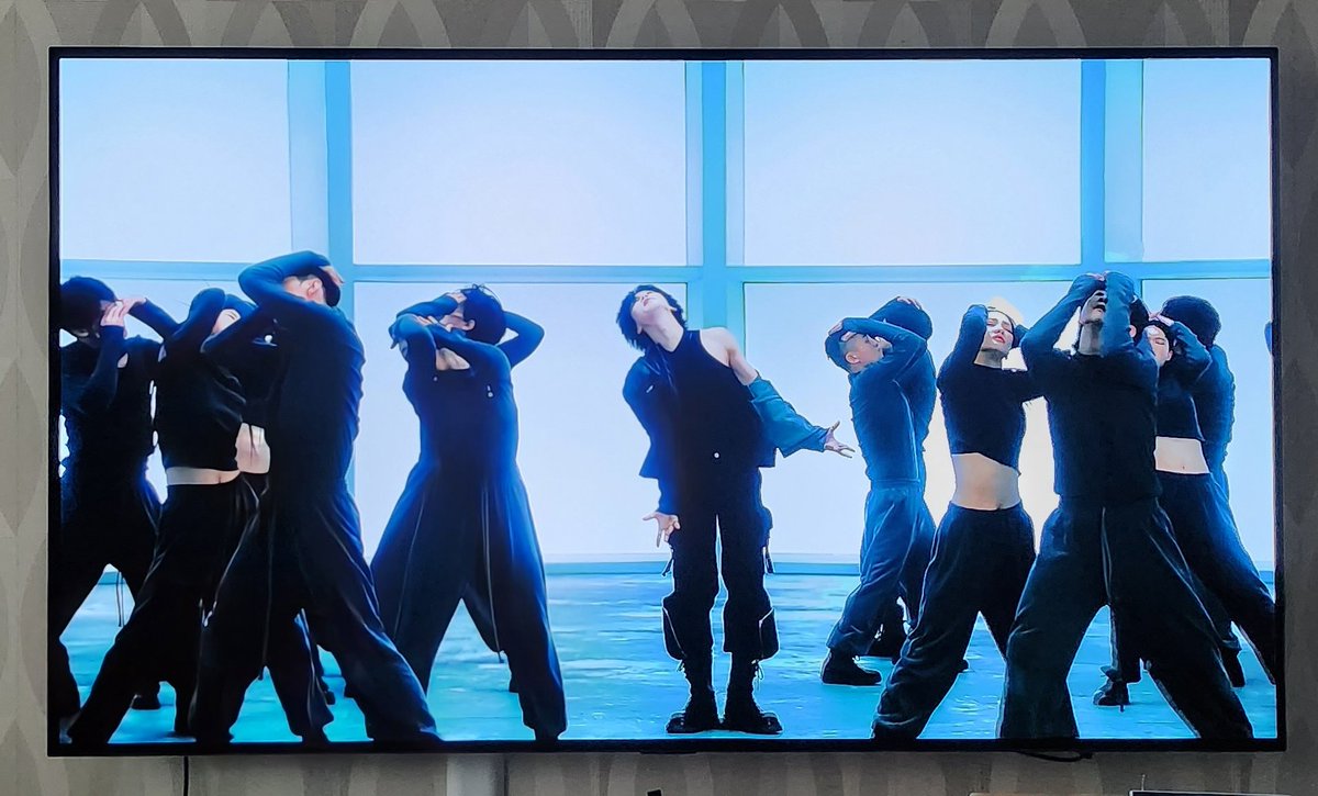 nangbeulei's tweet photo. 집에 아무도 없다!!
좋은 건 크게!!
#SetMeFree_Pt2
#SetMeFreePt2lsComing #SetMeFree_Pt2_OutToday
#JIMIN
JIMIN JIMIN https://t.co/MxuOR5uACd