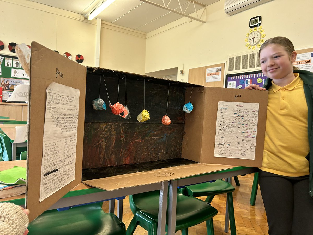 Wow!! Imogen has just entered the school with an amazing science project for #BritishScienceWeek2023 #Bellfieldscience Well done Imogen! 👏🏼👏🏼👏🏼