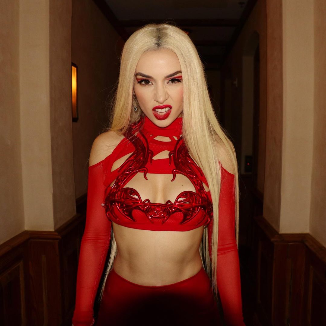Calling all Kings &amp; Queens 👑 To #LollaBerlin ! This Summer is about to be 🔥 'cause Ava Max is pulling upppp. Speaking of - what's the hottest <a href="/AvaMax/">AVA MAX</a> Track in your opinion? Dare you to fight about it in the comments. 😈