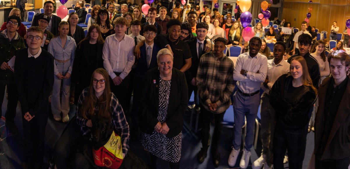 TelfordWrekin's tweet photo. Congratulations to the successful recipients of the Leader and Cabinet Member's Young Person Grant 2023!

This year, 106 young people received support for showing resilience and passion for their futures. We hope you all had a fantastic time!

Read more > https://t.co/PDIVQzqll2 https://t.co/t4HDyINRZX