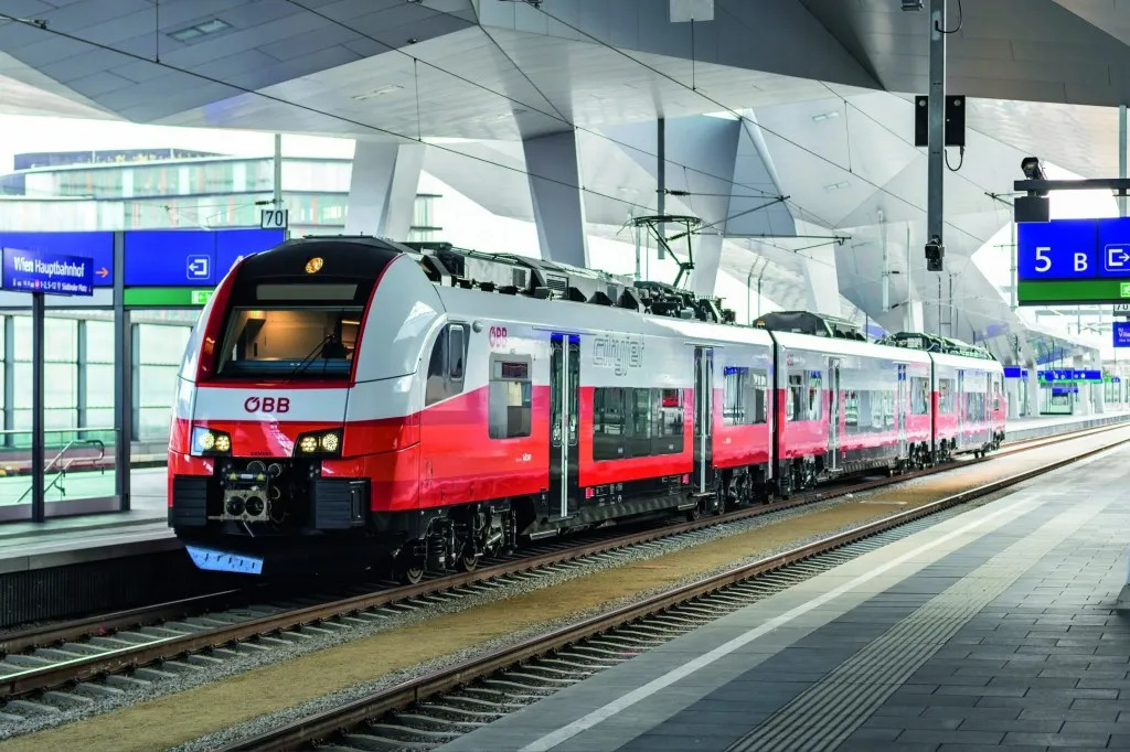 Siemens Mobility receives order from ÖBB for an additional 27 modern electric trainsets rail-suppliers.com/siemens-mobili… @SiemensMobility #OBB #AustrianRailways #SiemensMobility #DesiroML #RailwayNews #RailNews