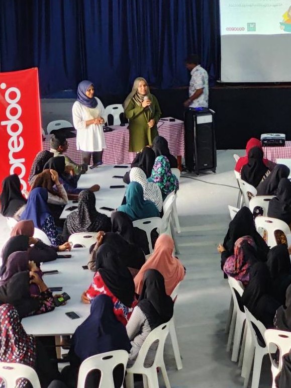 womenintechmv's tweet photo. As part of the #cyberRakkaa program, partnered with @OoredooMaldives we conducted #cybersecurity awareness sessions for students, parents and the community of M. Dhiggaru. We are humbled by the warm welcome and support of the Dhiggaru community &amp; @mdhiggaru. Lets be safe online! https://t.co/nmqMFt2EUh