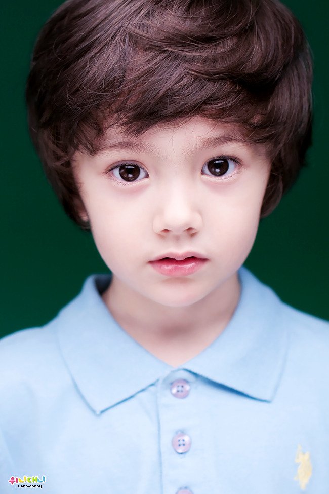 Kamoto127's tweet image. ボイプラとピークタイムでメンタルズタズタなのに少年ファンタジーを見ようとする自分がアホだってことはわかってるけどダニエルくん可愛いから…めちゃくちゃ可愛いので本当にみてください。幼少期から天才のビジュアル。
#DANIELHYUNOOLACHAPELLE 
#복대니얼