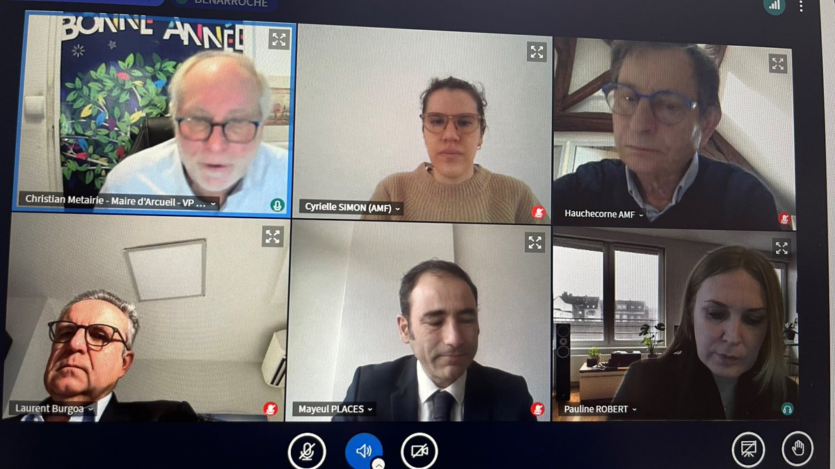 .@ChMetairie et <a href="/bhauchecorne/">bertrand hauchecorne</a>, co-prés. de la commission Transition écologique de <a href="/l_amf/">AMF | Association des maires de France</a>, sont auditionnés par les sénateurs <a href="/BurgoaLaurent/">Burgoa Laurent</a>, <a href="/GuyBenarroche/">Guy Benarroche</a> et <a href="/Pasc_Martin/">Pascal MARTIN</a>, rapporteurs de la mission d’info relative à la transition envi dans les CT créée au sein de la DCTD.