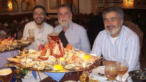 amaerx's tweet photo. En Francia los sindicatos hacen ARDER EL PAÍS.
En España a los sindicatos les ARDE EL ESTÓMAGO. https://t.co/ySYOuOvknz