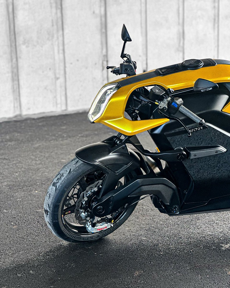 ArcVehicle's tweet image. With Vector&apos;s next level riding experience, the future is already here ⚡️

#arcvector #electricmotorbike #ebike #adifferentroad