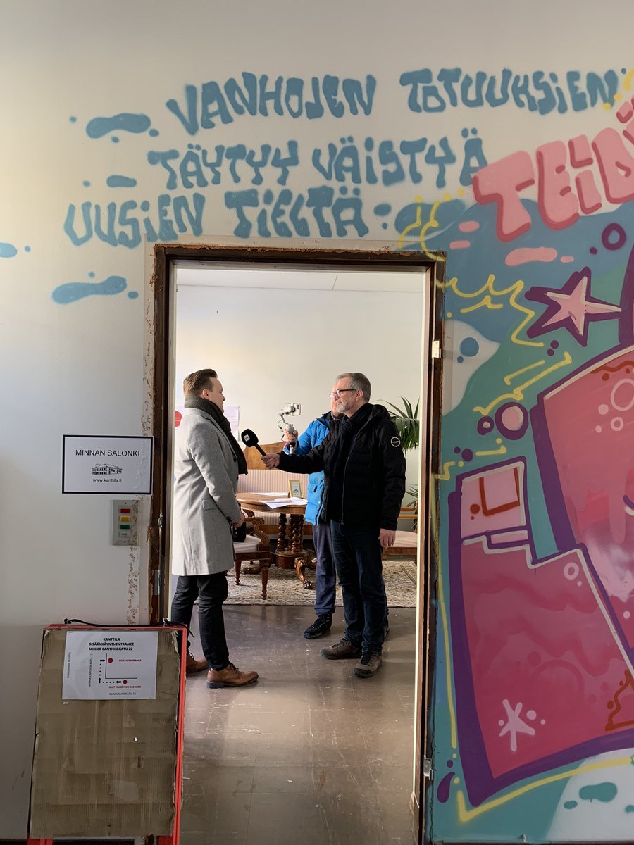 Tänään Minnan Salongissa katsottiin tulevaisuuteen. Viestiä muotoilemassa <a href="/YleKuopio/">Yle Kuopio</a>, visioimassa Kuopion k-hallituksen puheenjohtaja <a href="/aleksieskelinen/">Aleksi Eskelinen 🇫🇮</a> ja taidehallinnon asiantuntija, kulttuurialan yrittäjä Anja Lappi.
<a href="/Kuopionkaupunki/">Kuopion kaupunki</a> <a href="/okmfi/">Opetus- ja kulttuuriministeriö</a> <a href="/saatiotrahastot/">Säätiöt ja rahastot - Stiftelser och fonder</a> <a href="/kanttilafinland/">Minna Canthin talo, Kanttila</a>